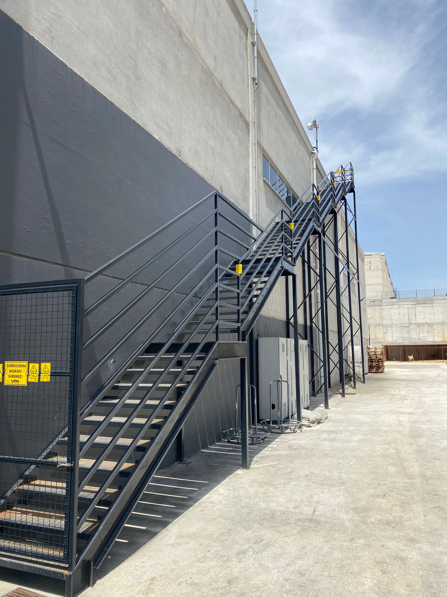 bc67da14-f9c9-45af-be7b-6343f584cd5e-e312d76ad1317515524fbd71dce216d9